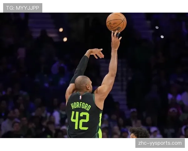 凯尔特人利用骑士阿伦缺阵,频繁冲击内线制造犯规获得罚球 凯尔特人利用骑士阿伦缺阵,频繁冲击内线制造犯规获得罚球